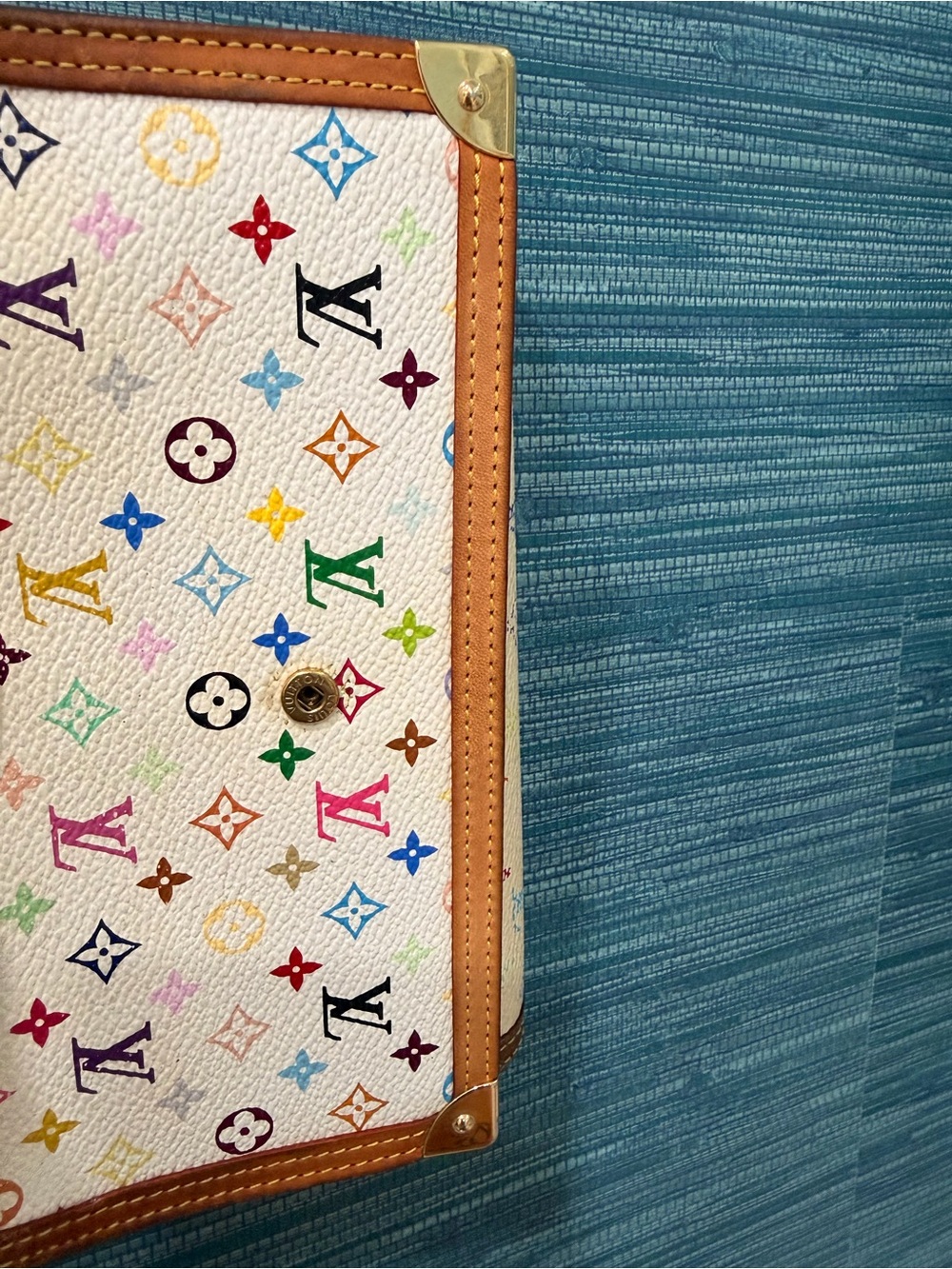 Louis Vuitton w/COA
Monogram Multicolore
International Wallet - Picture 12 of 16